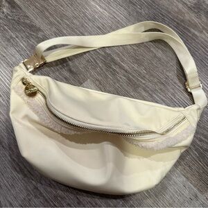 Stoney Clover Jumbo Fanny Pack